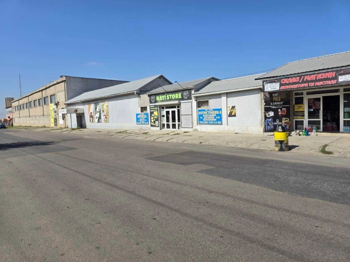 Приміщення під торгівлю 350 м.кв. фасад з рампами Оптовий ринок поруч - фото 1