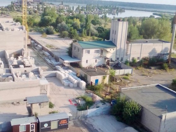 Продается коммерческое 2-х эт. помещение 240м2 с уч. 3.5 сот на Намыве Николаев