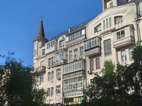 Продаж комерційного приміщення ФАСАДНИЙ ВХІД Січових Стрільців 155 м² Київ