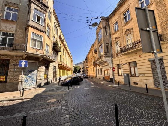 Продаж австрійської будівлі в центрі, 1083 кв.м., вул. Вороного, Львів Львів