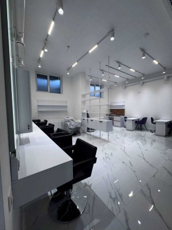 В продаже салон красоты в историческом Центре города! 1K13 - фото 1