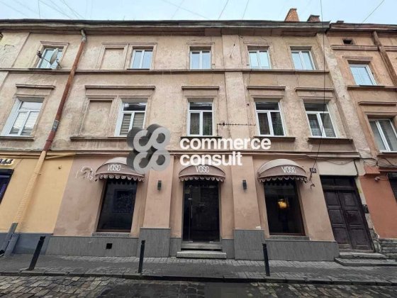 Продаж фасадного приміщення на вул. Кн. Романа, центр Львів