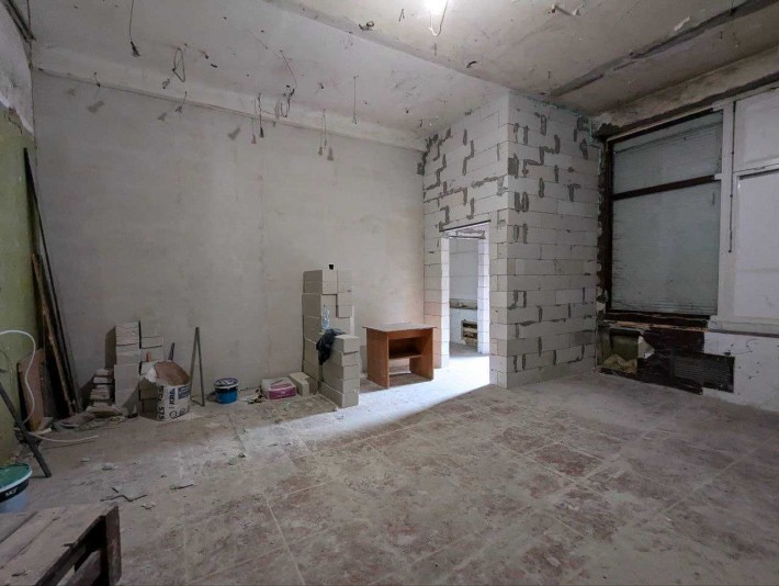 Приміщення 73.6 м2 окремий вхід стелі 3.85 Виноградар Подільський - фото 1