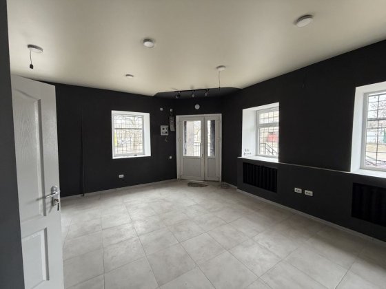 Продаж приміщення район БСМП