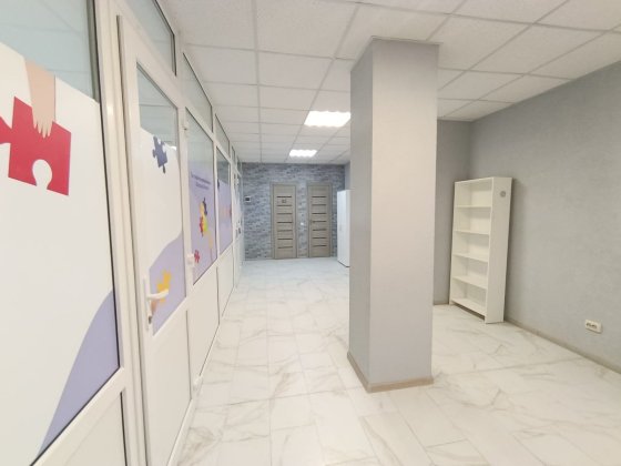 Продаж Фасад!! Комерційне приміщення !Дарницький р-н.Є.Харченка 47 Київ