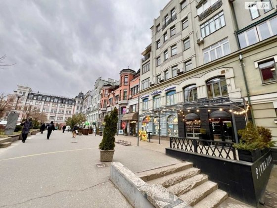 Продаж/Комерційне приміщення/Контрактова площа/Сапська5/38м2/130000$ Київ