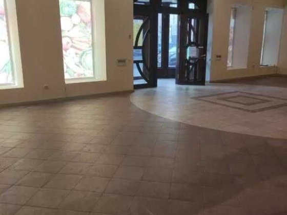 Широкий фасад на оживленном перекрестке возле Привоза! Одеса