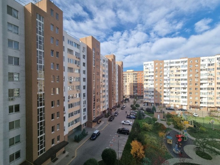 Продам кладовку. Сахарова. Для хранения вещей или сдавать в аренду. - фото 1