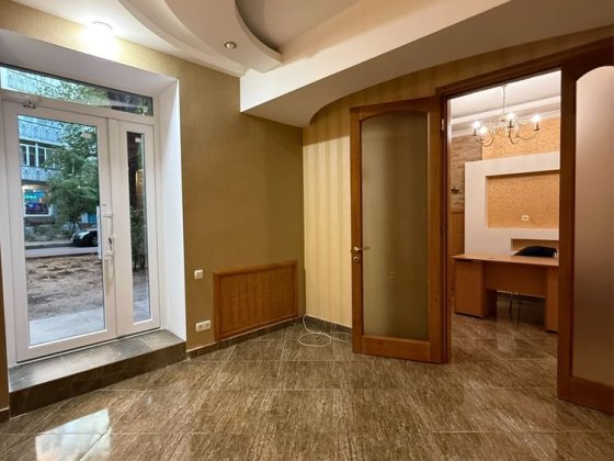 Срочное продажа фасадного помещения 6ая фонтана Одесса