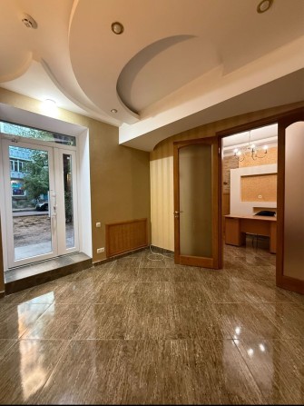 Срочное продажа фасадного помещения 6ая фонтана - фото 1