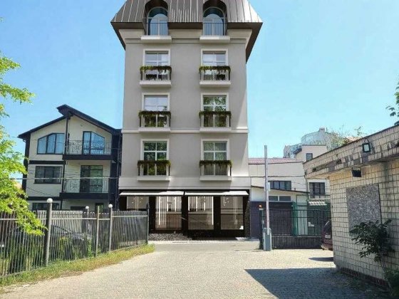 Здание свободного назначения в Аркадии возле Парк Победы. Одеса