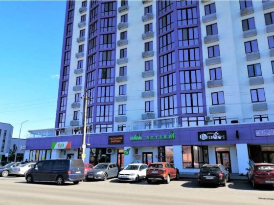 Продаж фасадного приміщення з мережевим орендарем , вулиця Садова Київ