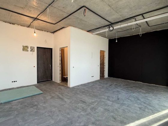 Продам Комерційне Приміщення у Сучасному ЖК