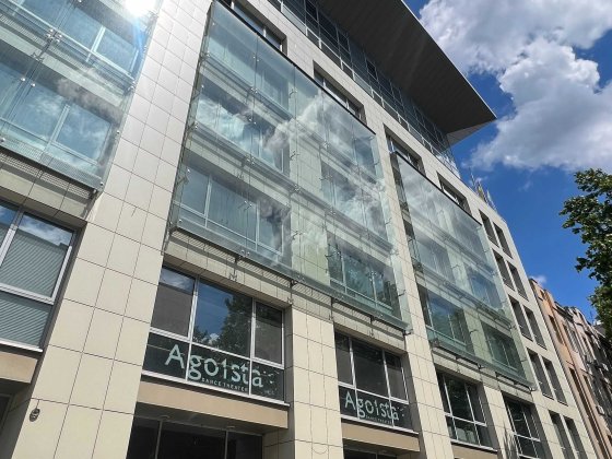 Продаж приміщення в БЦ, вул. Мечнікова з виходом на червону лінію Дніпро