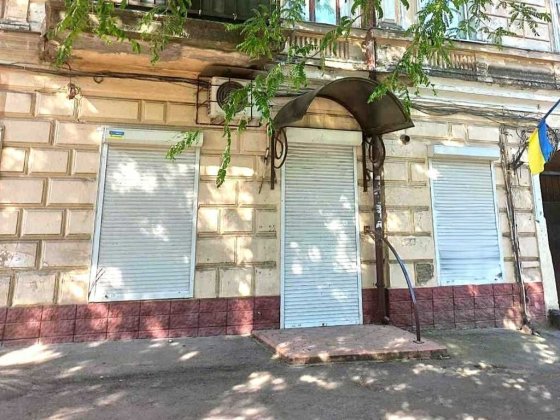 Нежинская: фасадное помещение под офис/магазин в районе Нового базара! Одеса