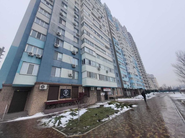 Продам нежитлове приміщення(під офіс,комерцію),Троєщина,Р.Рейгана 40 - фото 1