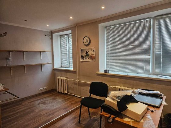 Продам приміщення вул.Набережно-Лугова 5 Київ