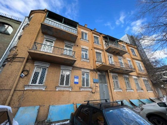 Продам будувлю(427м2)центрі Київа. м.Олімпійська, пл Льва Толстого Киев