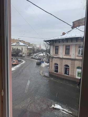 Комерційне приміщення центр міста Мукачево Закарпатська область - фото 1