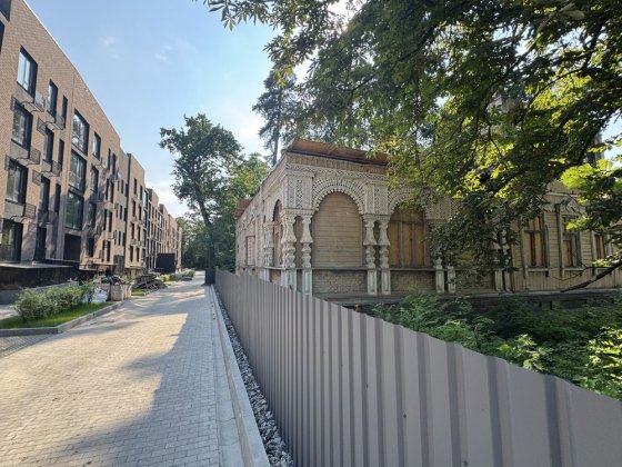 Пуща Водица, Юнкерова, фасадный комплекс зданий Киев