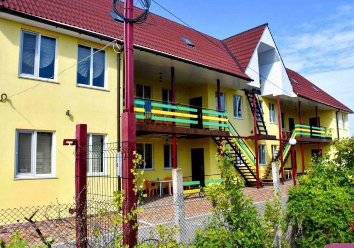 Продам рабочую базу отдыха в Затоке с земельным участком - фото 1