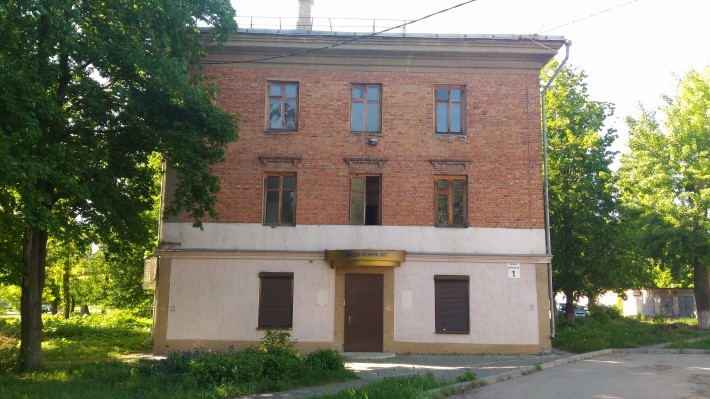 Продажа 3-х эт.здания под общежитие или жилое, р-он м. Масельского - фото 1