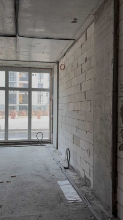 Продам  коммерцию 50 кв.м в новом ЖК на ул.Мерсельская! С Р О Ч Н О! - фото 1