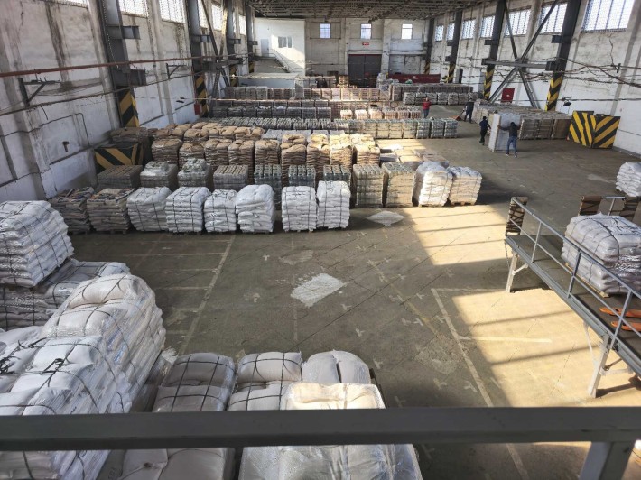 Суперлокація біля ринків — склади/торгівля 350–1550 м², рампи, фасад - фото 1