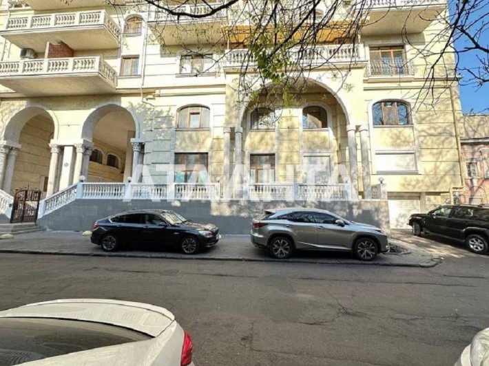 Продажа помещения свободного назначения - фото 1