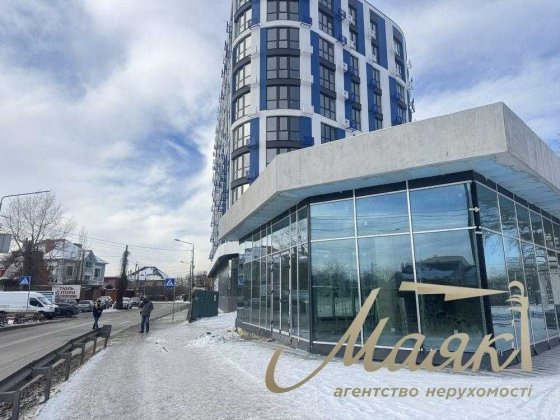 ОРЕНДА фасадного приміщення 280 м², 3 хв м. Славутич, ЖК Ривьера Киев