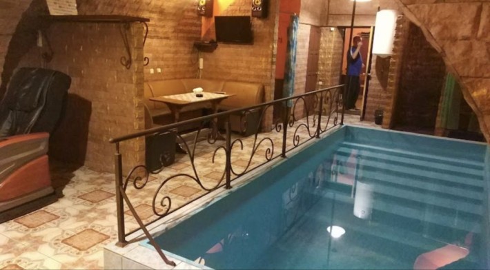 Готовый бизнес с огромным потенциалом Сауна с бассейном в центре - фото 1