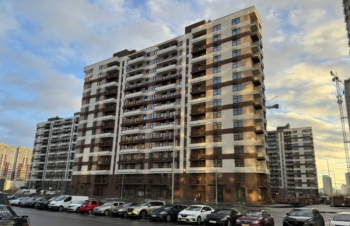 Продаж комерції. Кутовий фасад 69м на Олеся 7 | ЖК Варшавський 2 - фото 1