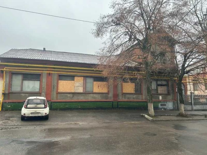 Їдальня з павільйоном, 609,5 кв. м, вул. Валерія Петросова, 75/77 - фото 1