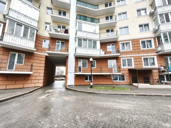 Продам под коммерцию Люстдорфская дорога,100 Одеса