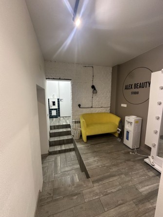 Продам! Салон в центе города ул Чернышевского, м Бекетова 3 минуты - фото 1