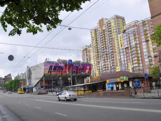 Продажа фассадного коммерческого  здания / 327 м2 / метро Лукьяновка Киев