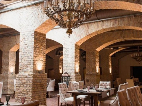 Продаж приміщення 1100 м.кв ресторан Центр Грушевського1в Київ