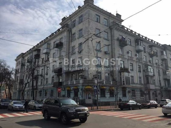 ул Братская 10 - 102м кв  на первом этаже Київ