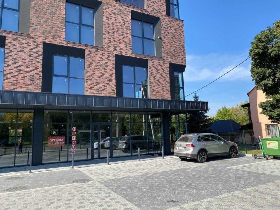 Продаж комерційного приміщення в сучасному бізнес-центрі Львів