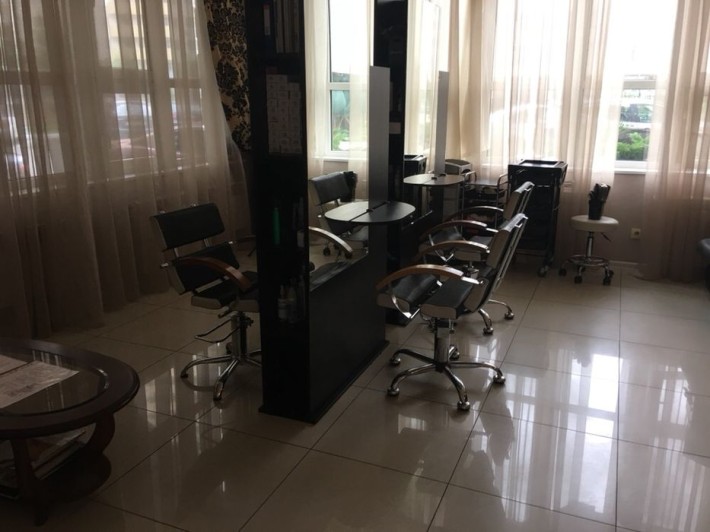 Оренда перукарського крісла - фото 1