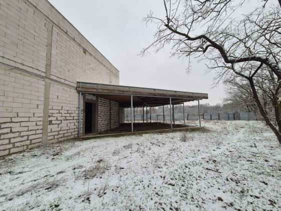 Продам здание + 6 соток. Выход в лес. Одеса