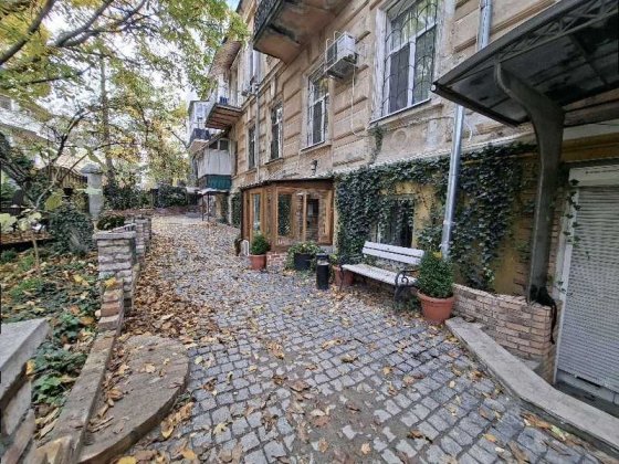 Продам помещение в центре  5 офисов