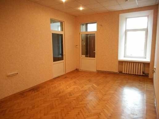 Продам фасадное помещение в центре города ул.Нежинская - фото 1