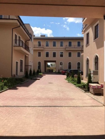 Здание 3 100 м2 на 27 сотках земли! Клиника, Представительство, Школа! - фото 1