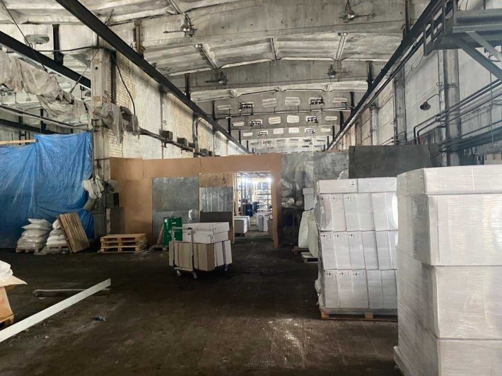 Пропонуємо в продаж виробничі приміщення 2000 кв.м. - фото 1