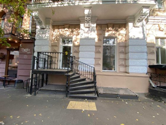 Фасадное помещение в историческом центре Одессы