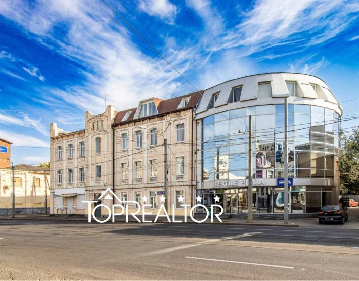 Продам 4-пов. торгово-офісний центр на пр. Героїв Харкова 50/52 - фото 1