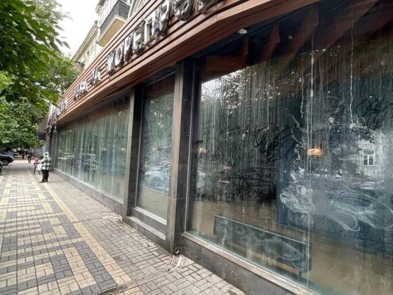 Продажа.Фасадное помещение.Центр.Жуковского(Караванского)