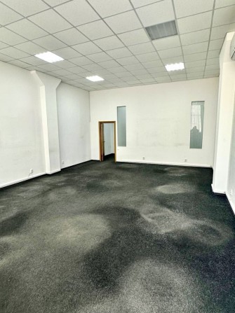 Продаж 2к офісу, вул. Надіі Алексєєнко - фото 1