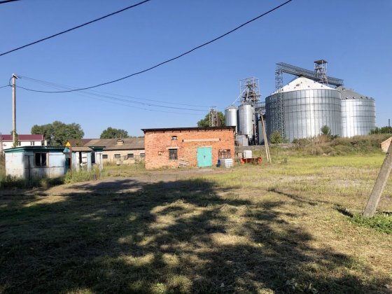 Продаж виробничої бази біля елеватора та залізниці!
